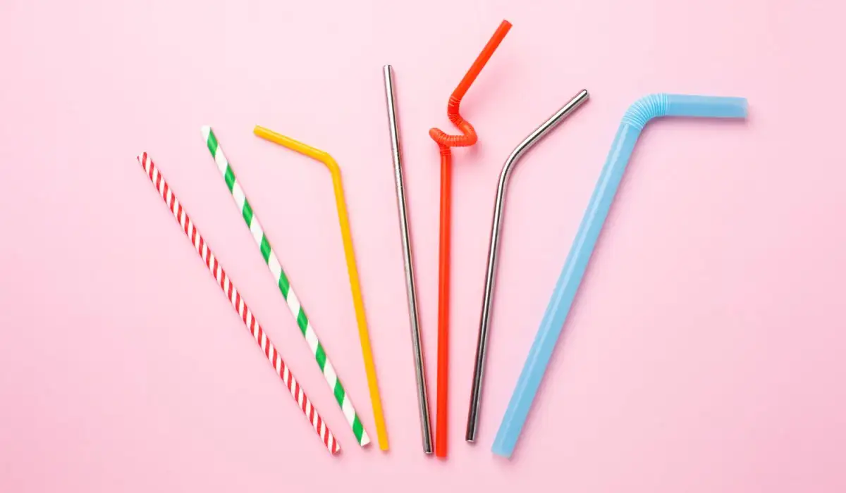 Straws of different colors and materials