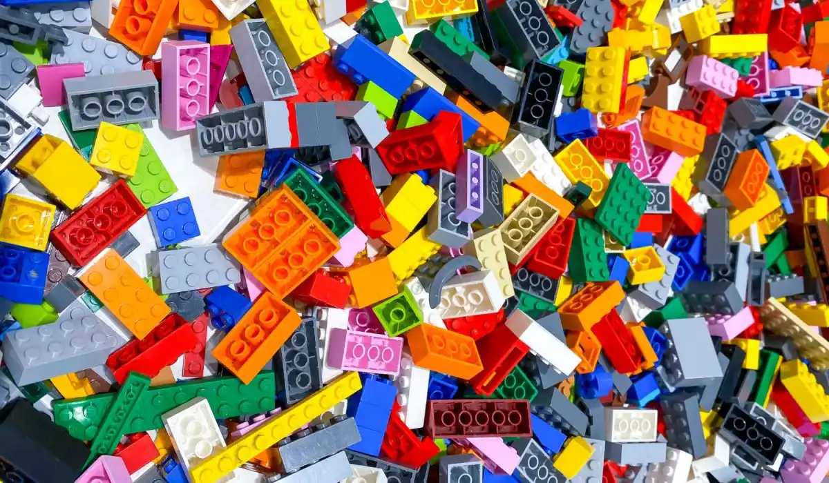 Various LEGO pieces on a table